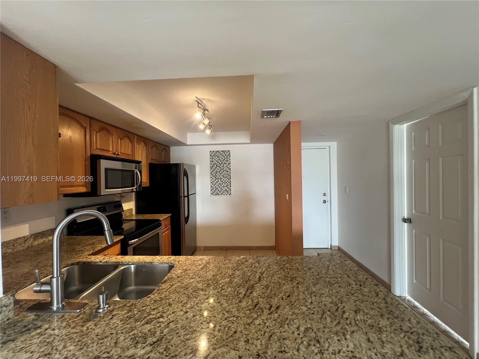 7125 Bay Dr # 301, Miami Beach FL 33141 — 2