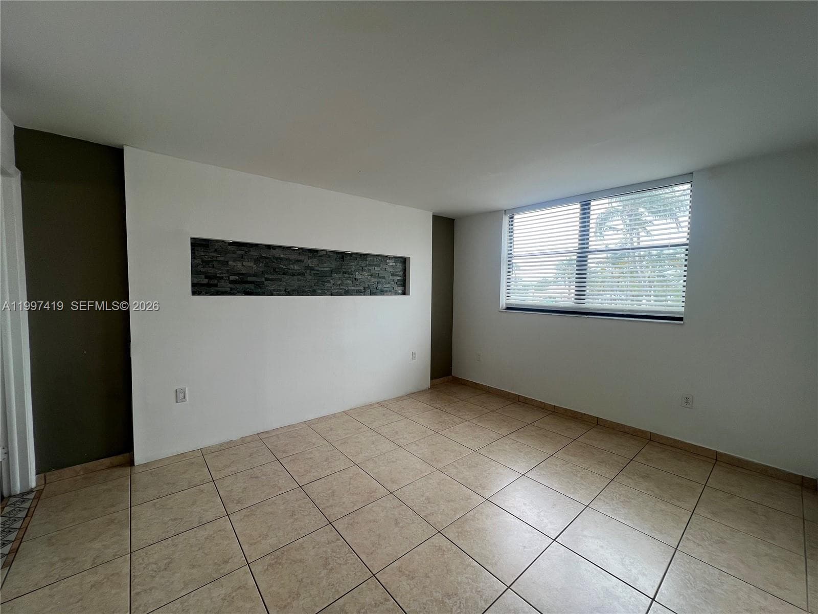 7125 Bay Dr # 301, Miami Beach FL 33141 — 17