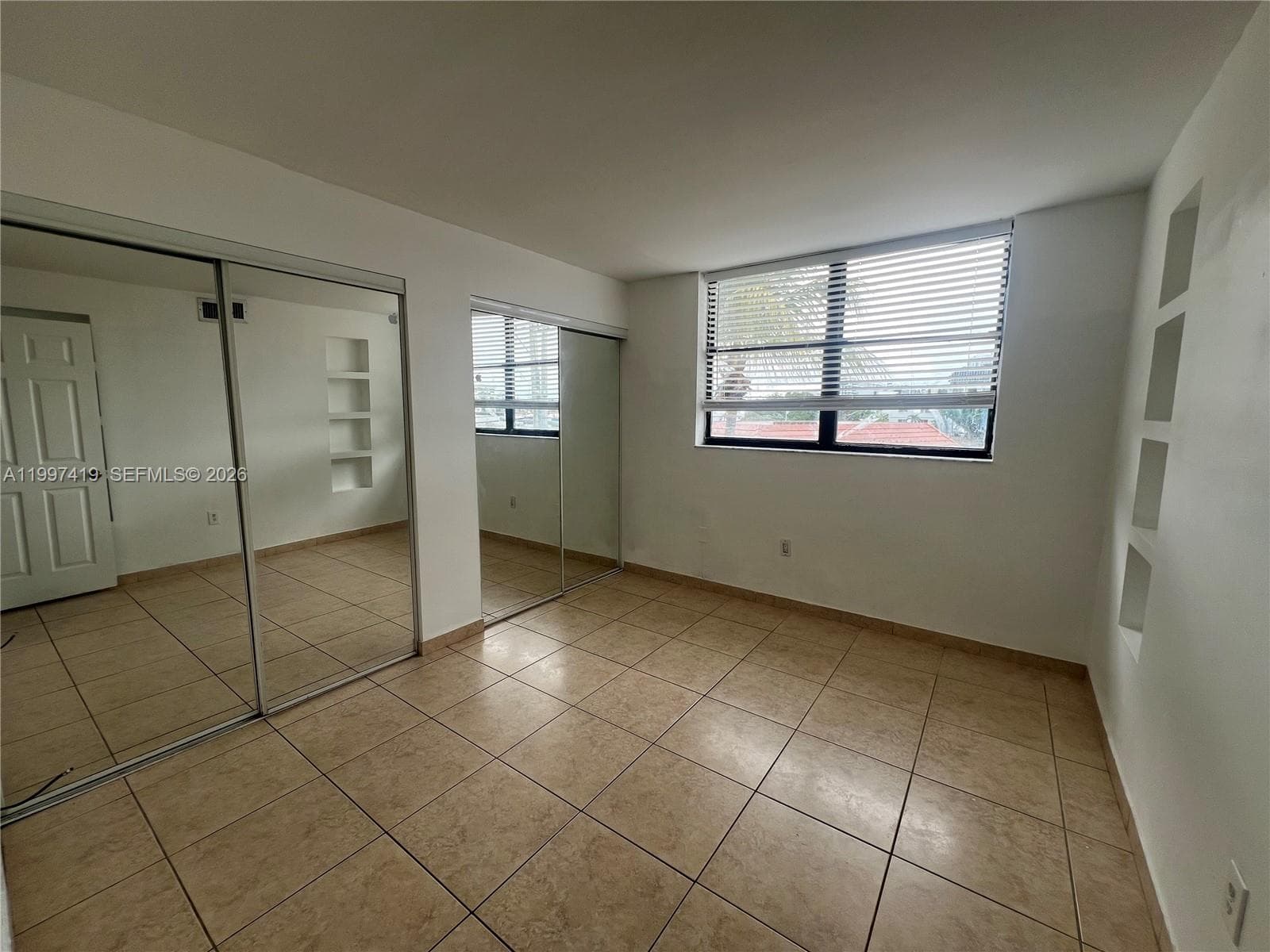 7125 Bay Dr # 301, Miami Beach FL 33141 — 7