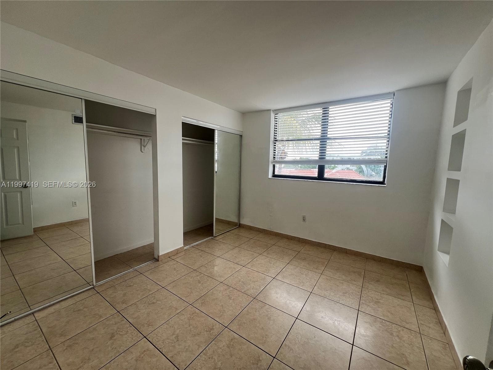 7125 Bay Dr # 301, Miami Beach FL 33141 — 9