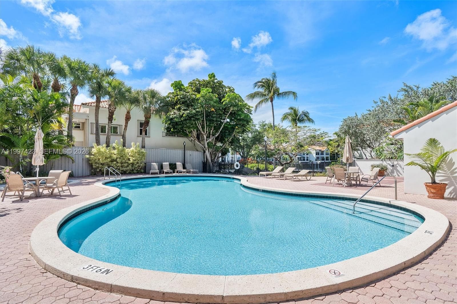 6720 SW 88th Ter, Pinecrest FL 33156 — 33