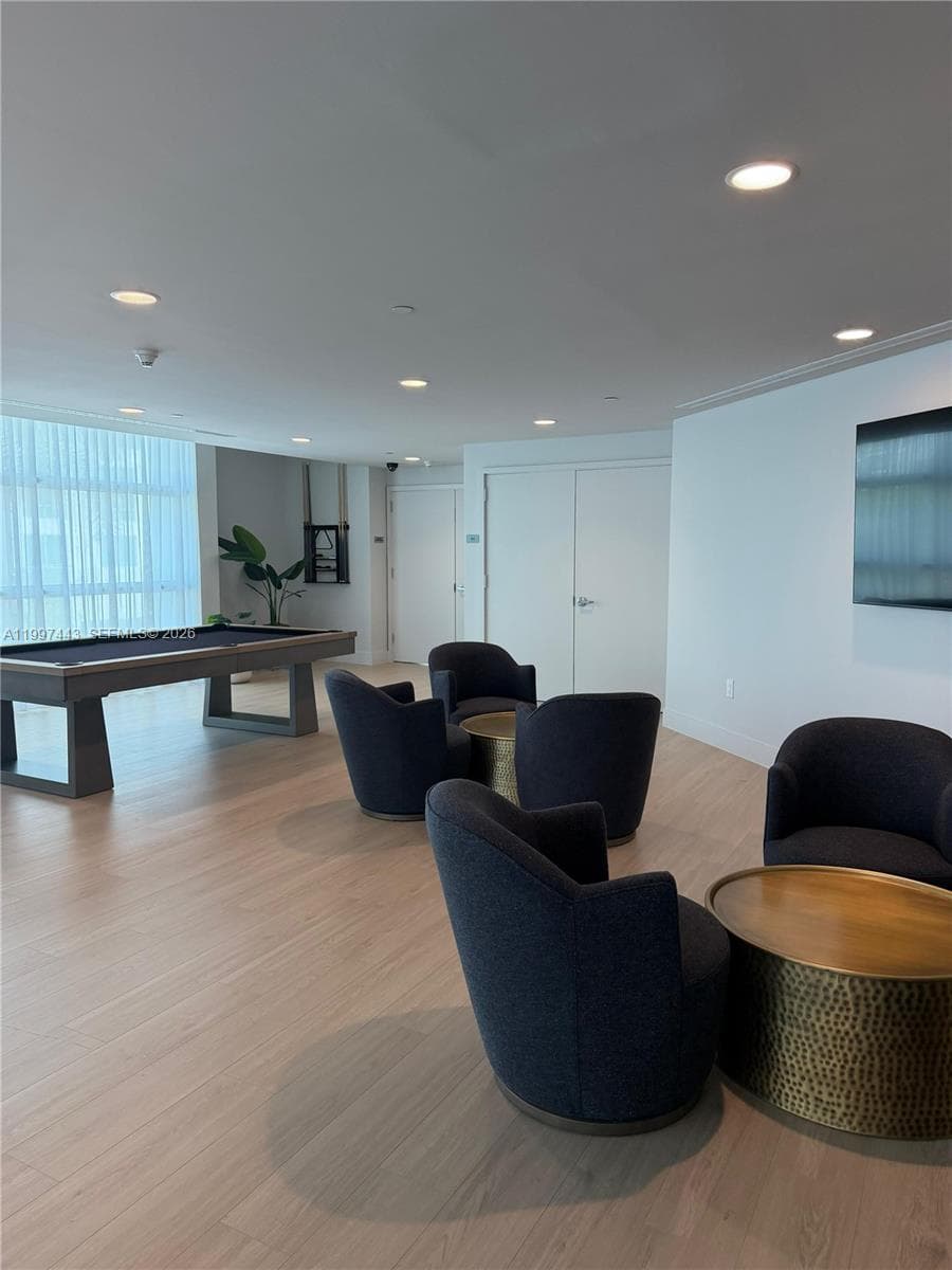 350 NE 24th St # 601, Miami FL 33137 — 37