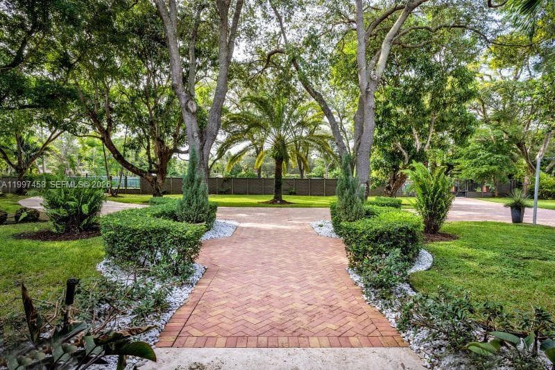 7405 SW 79th Ct, Miami FL 33143 — 1