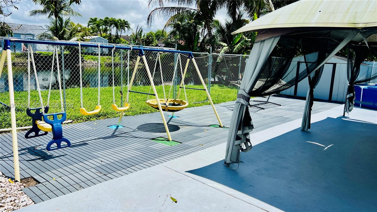 18901 NW 77th Ct, Hialeah FL 33015 — 17