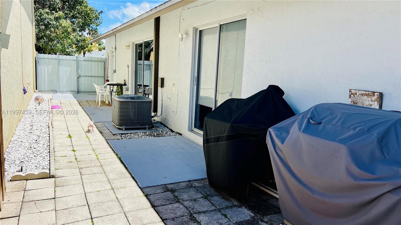 18901 NW 77th Ct, Hialeah FL 33015 — 20