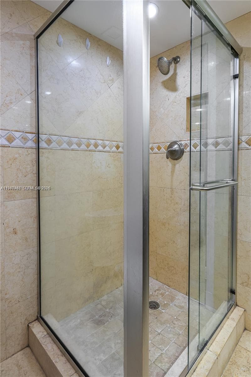 2841 NE 163rd St # 1002, North Miami Beach FL 33160 — 27