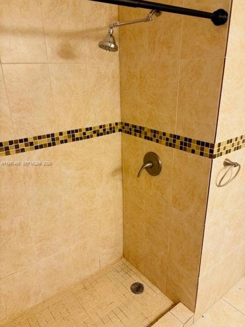 1680 NE 191st St # 2, Miami FL 33179 — 17