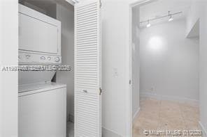 888 Biscayne Blvd # 2709, Miami FL 33132 — 16