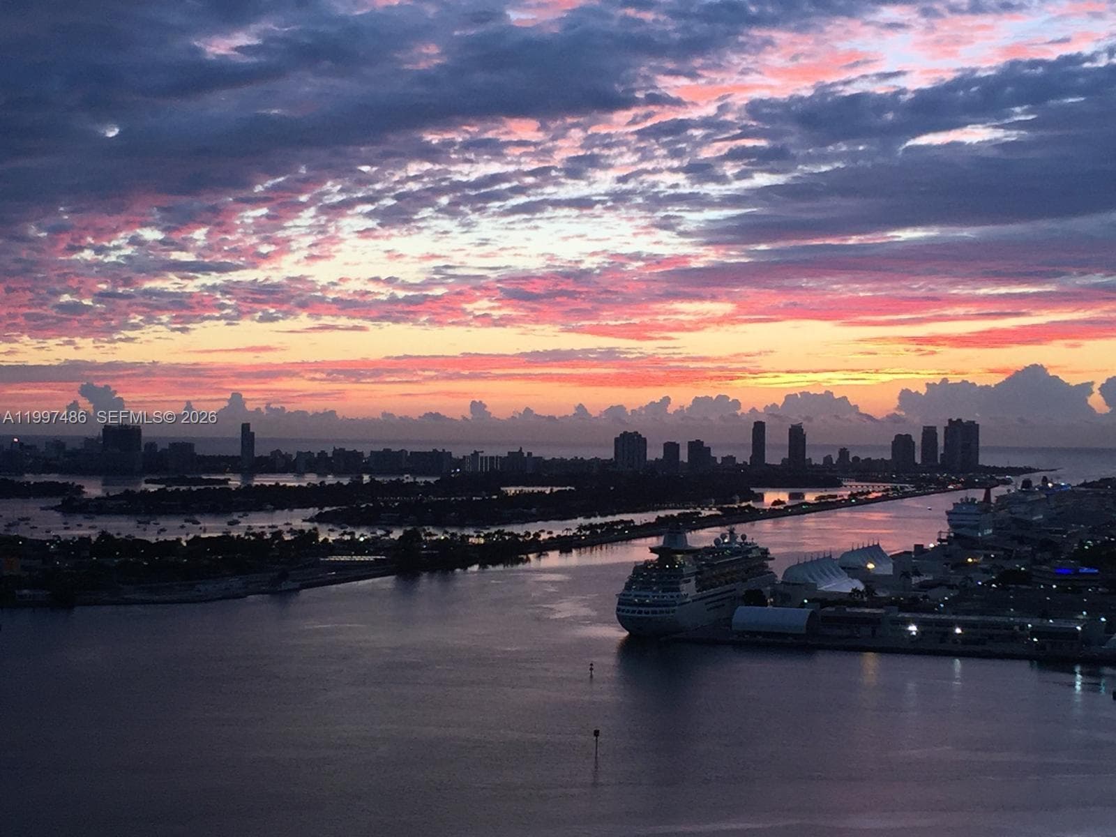 888 Biscayne Blvd # 2709, Miami FL 33132 — 1