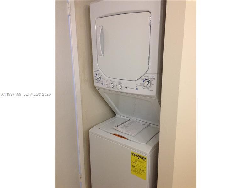 3600 MYSTIC POINTE DR # 1504, Aventura FL 33180 — 21