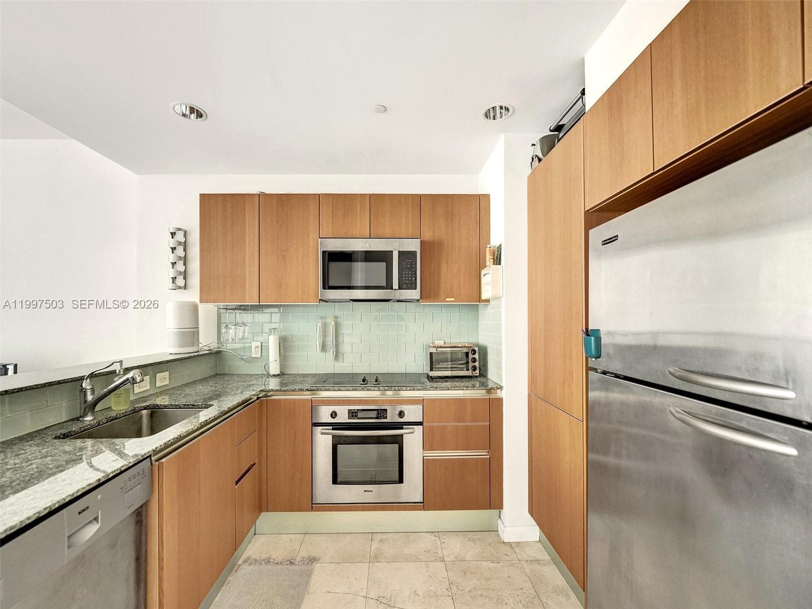 1050 Brickell Ave # 2722, Miami FL 33131 — 3
