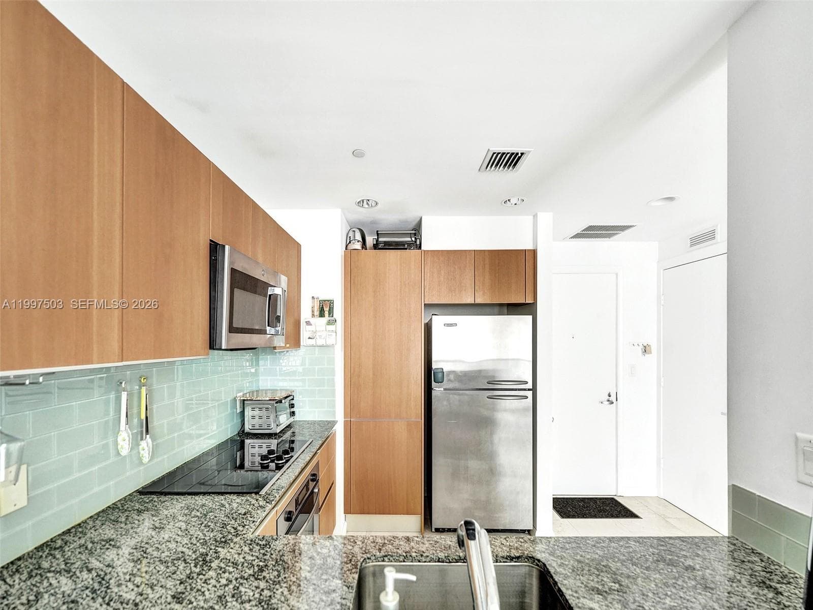 1050 Brickell Ave # 2722, Miami FL 33131 — 4