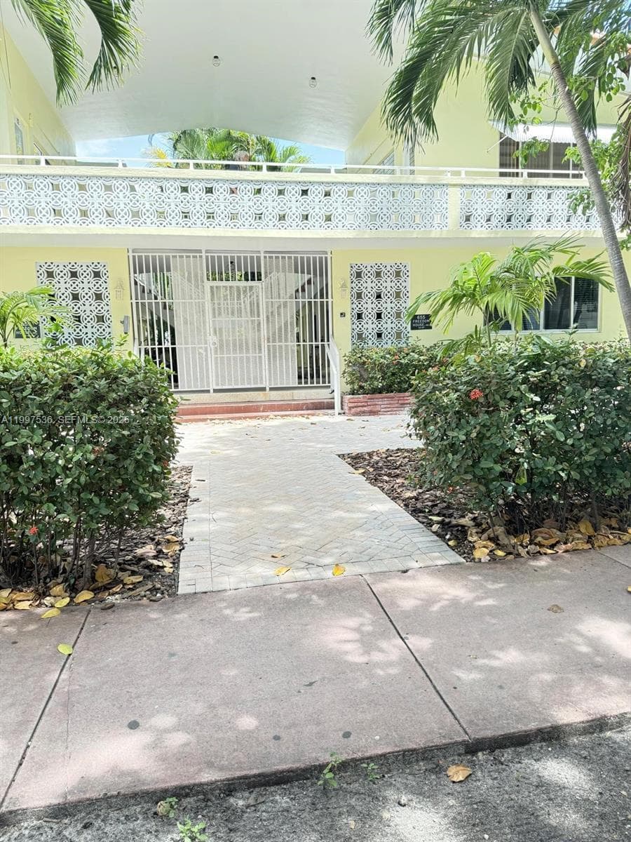 655 Meridian Ave # 2, Miami Beach FL 33139 — 2