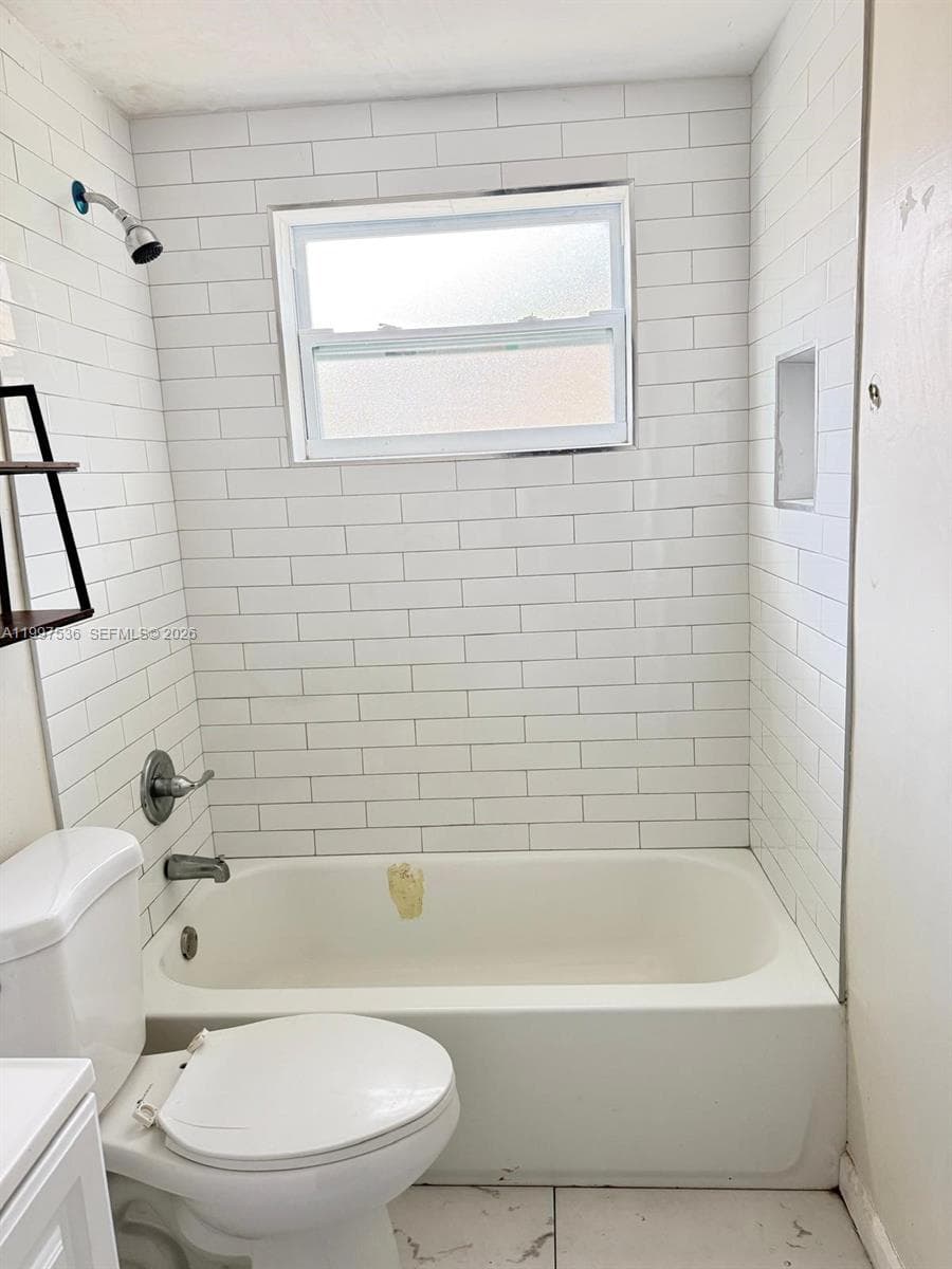 655 Meridian Ave # 2, Miami Beach FL 33139 — 16