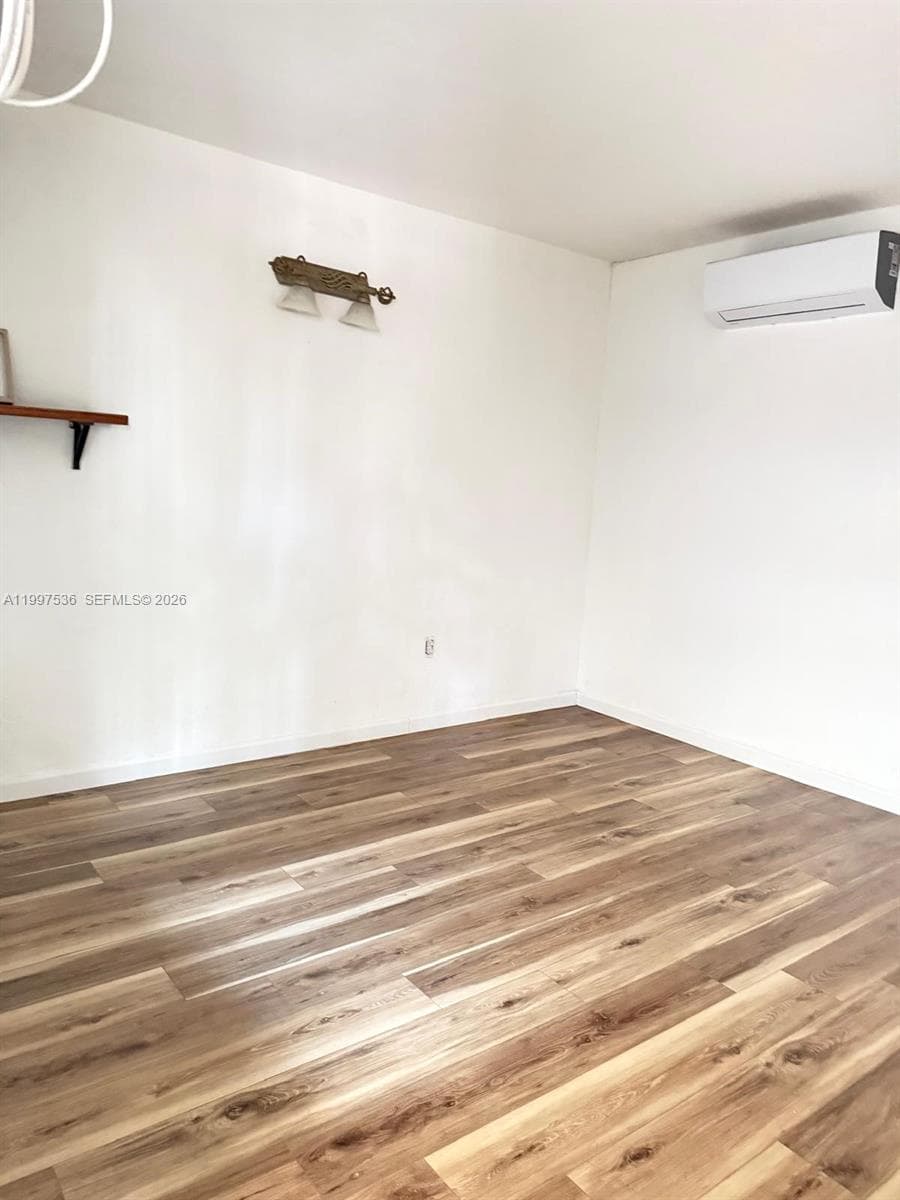 655 Meridian Ave # 2, Miami Beach FL 33139 — 7