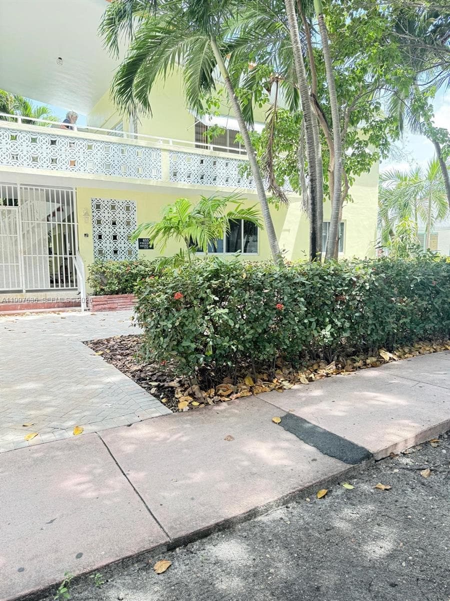 655 Meridian Ave # 2, Miami Beach FL 33139 — 3