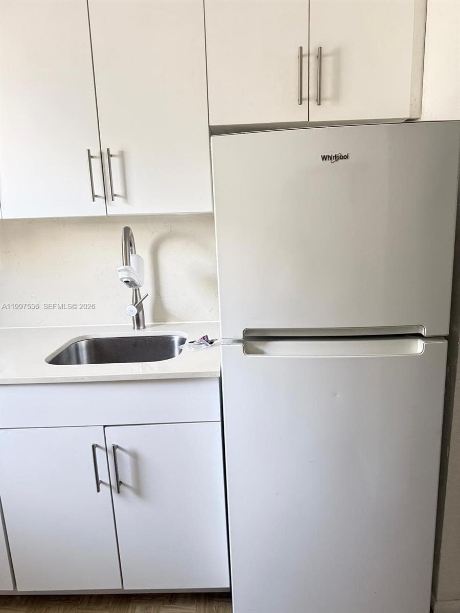 655 Meridian Ave # 2, Miami Beach FL 33139 — 15