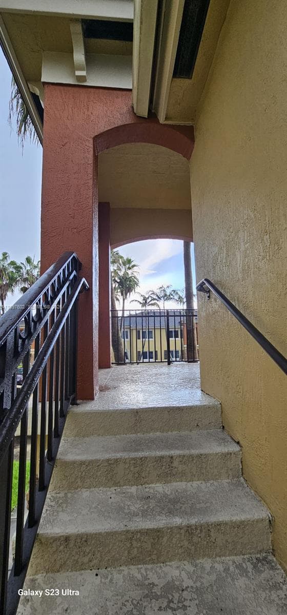 935 NE 33rd Ter # 204, Homestead FL 33033 — 5