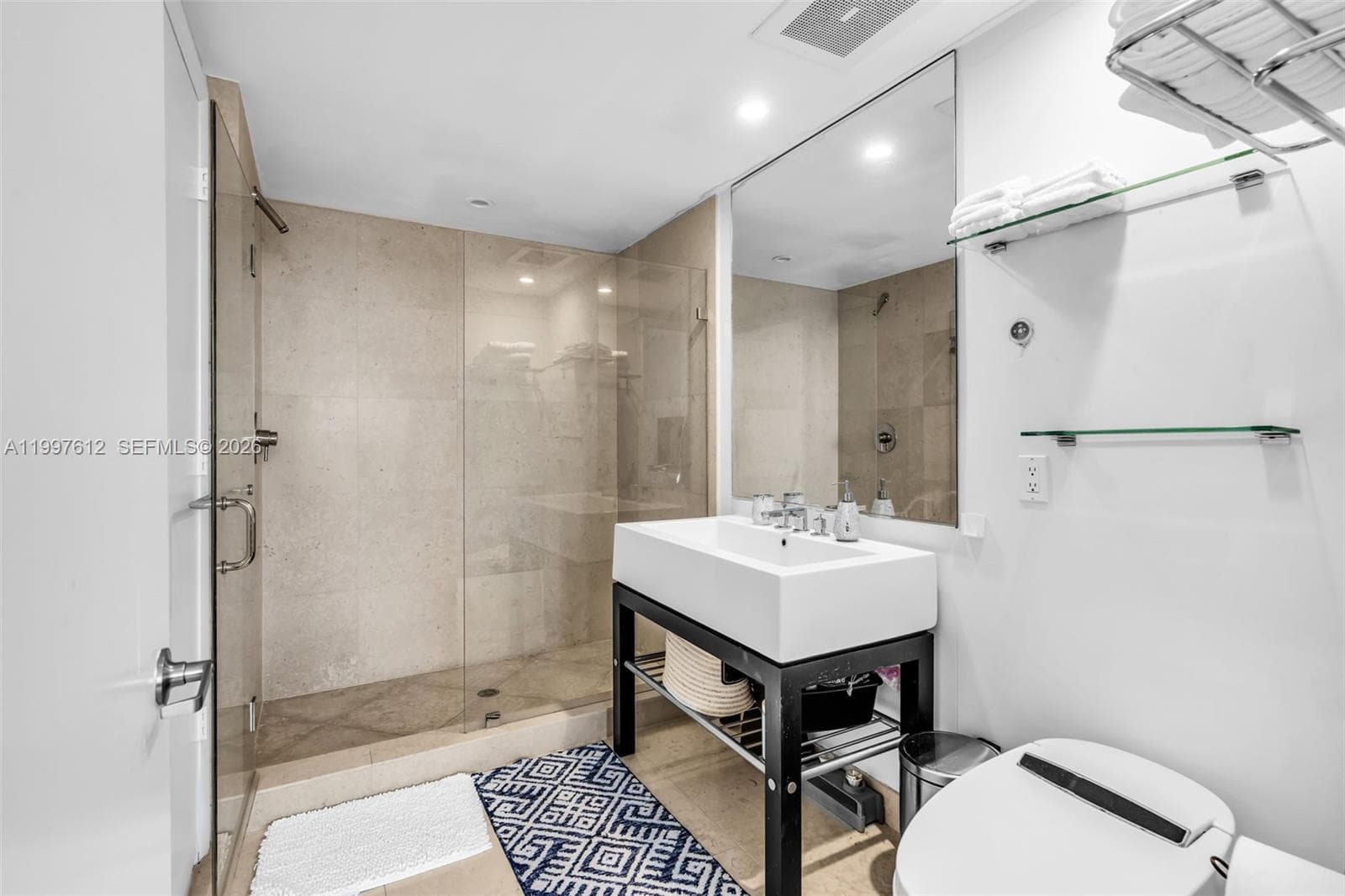 495 Brickell Ave # 5301, Miami FL 33131 — 11