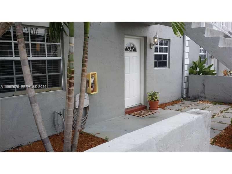 438 NE 210th Cir Ter # 4B, Miami FL 33179 — 3
