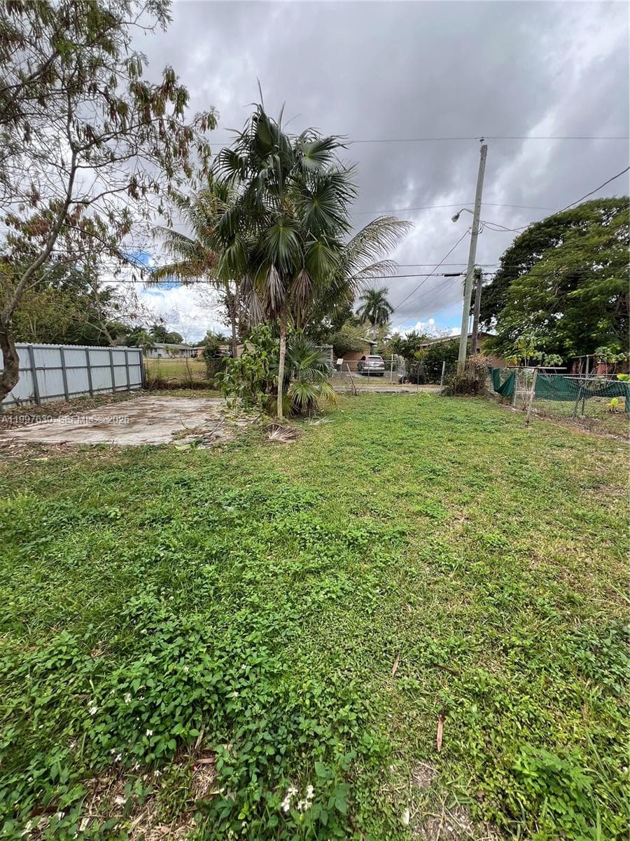 450 NW 4th Ave, Homestead FL 33030 — 9