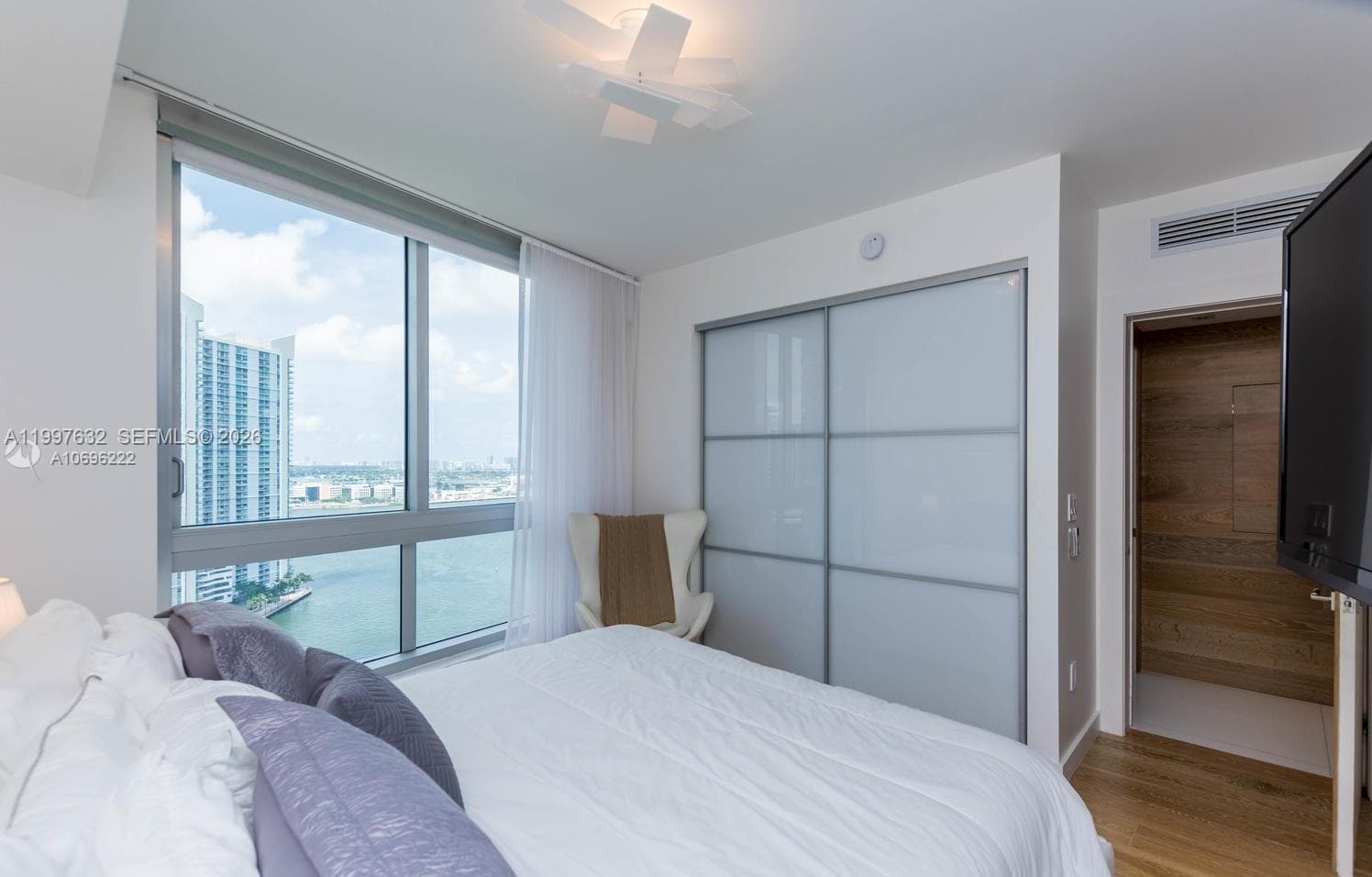 465 Brickell Ave # 2301, Miami FL 33131 — 19