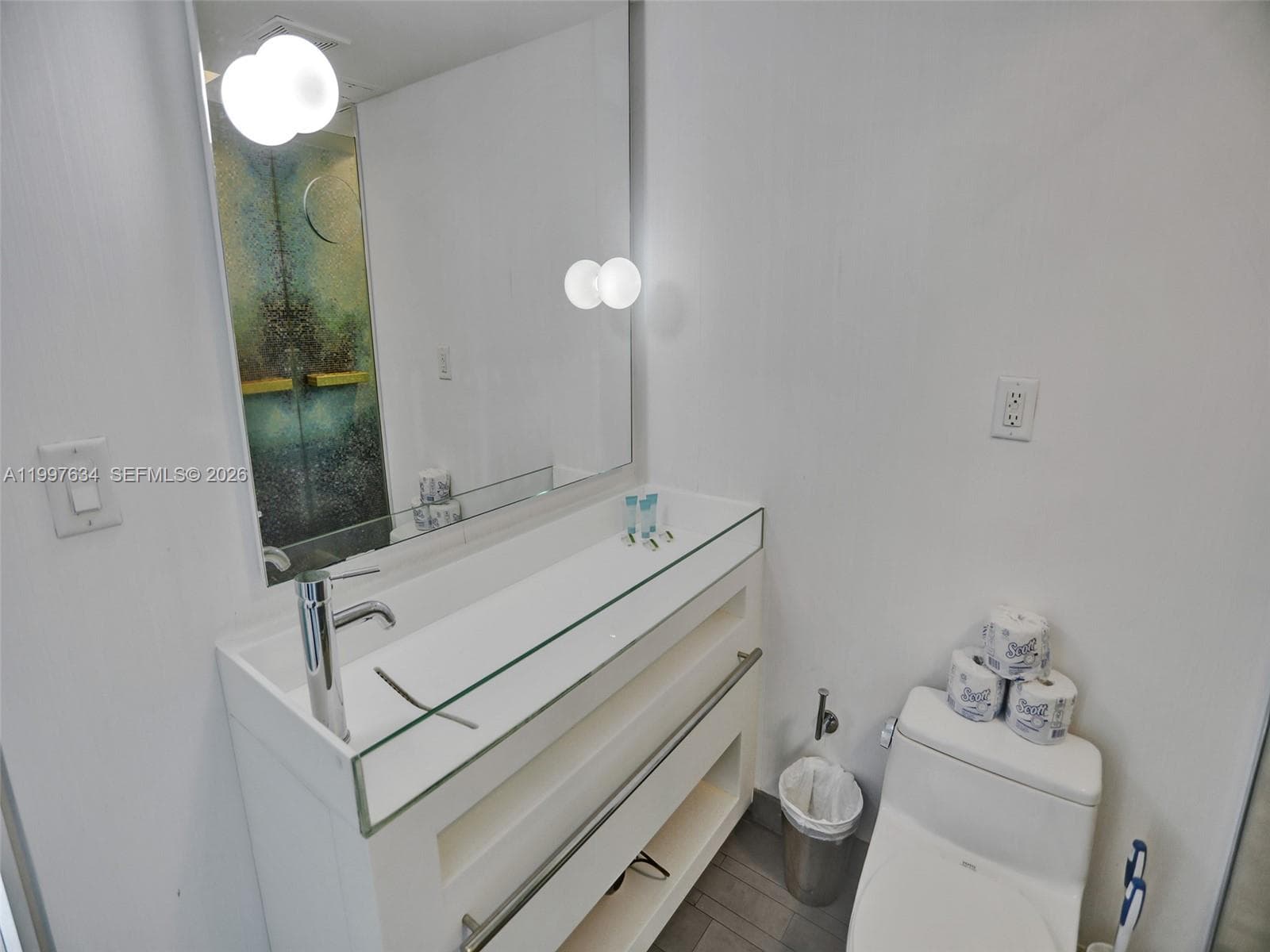 1100 West Ave # 1101, Miami Beach FL 33139 — 17