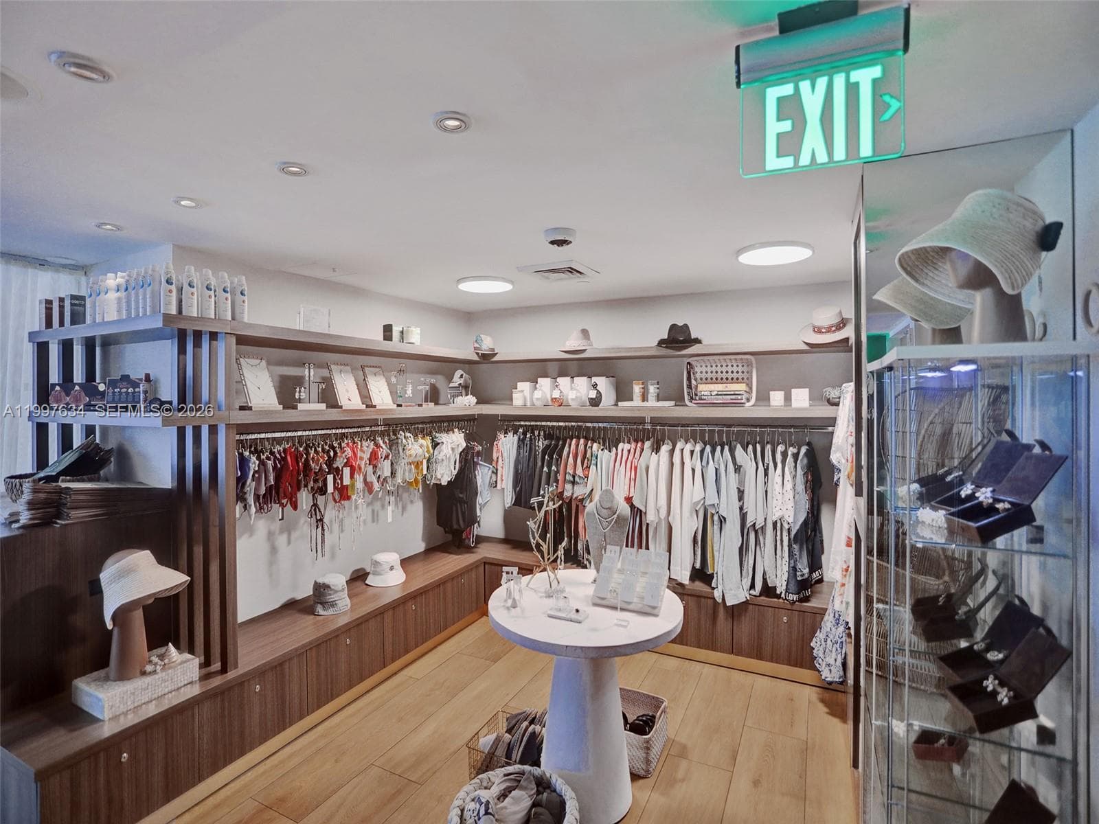 1100 West Ave # 1101, Miami Beach FL 33139 — 37
