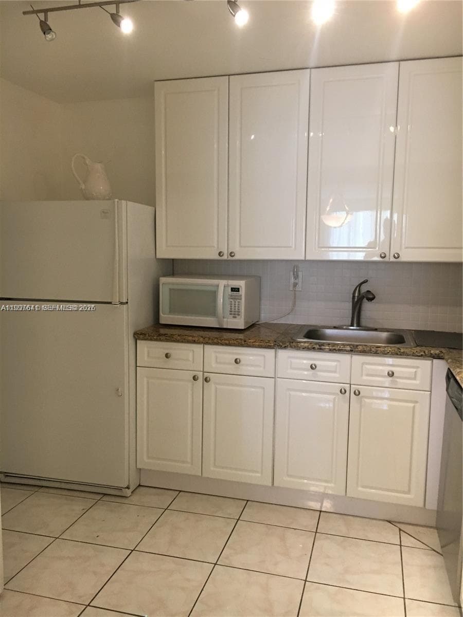 2750 NE 183rd St # 801, Aventura FL 33160 — 21