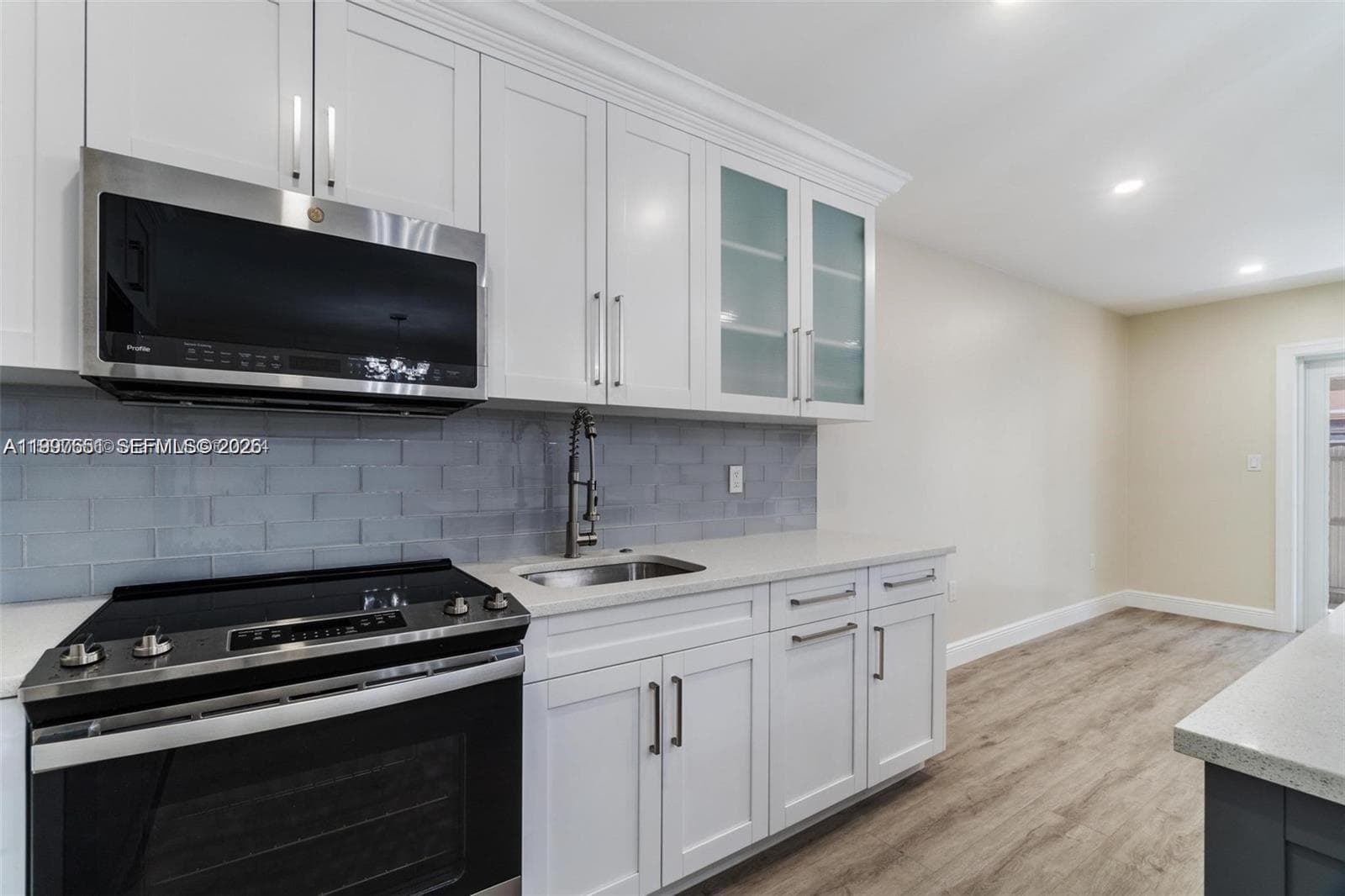 330 W 74th Pl # 330, Hialeah FL 33014 — 24