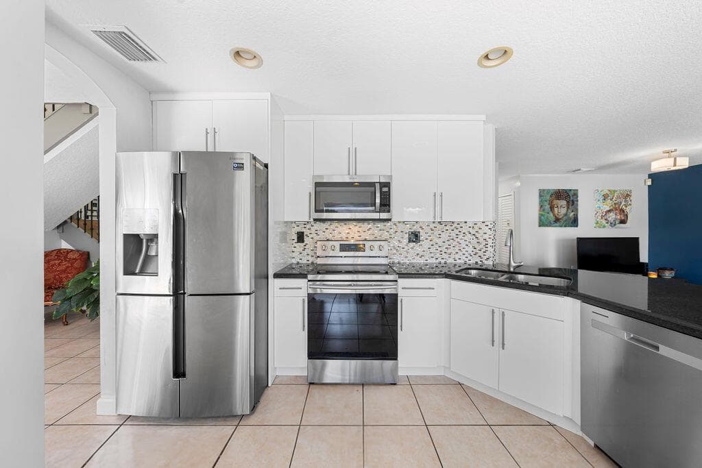 11018 NW 47th Terrace, Doral FL 33178 — 9