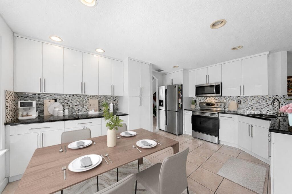 11018 NW 47th Terrace, Doral FL 33178 — 10