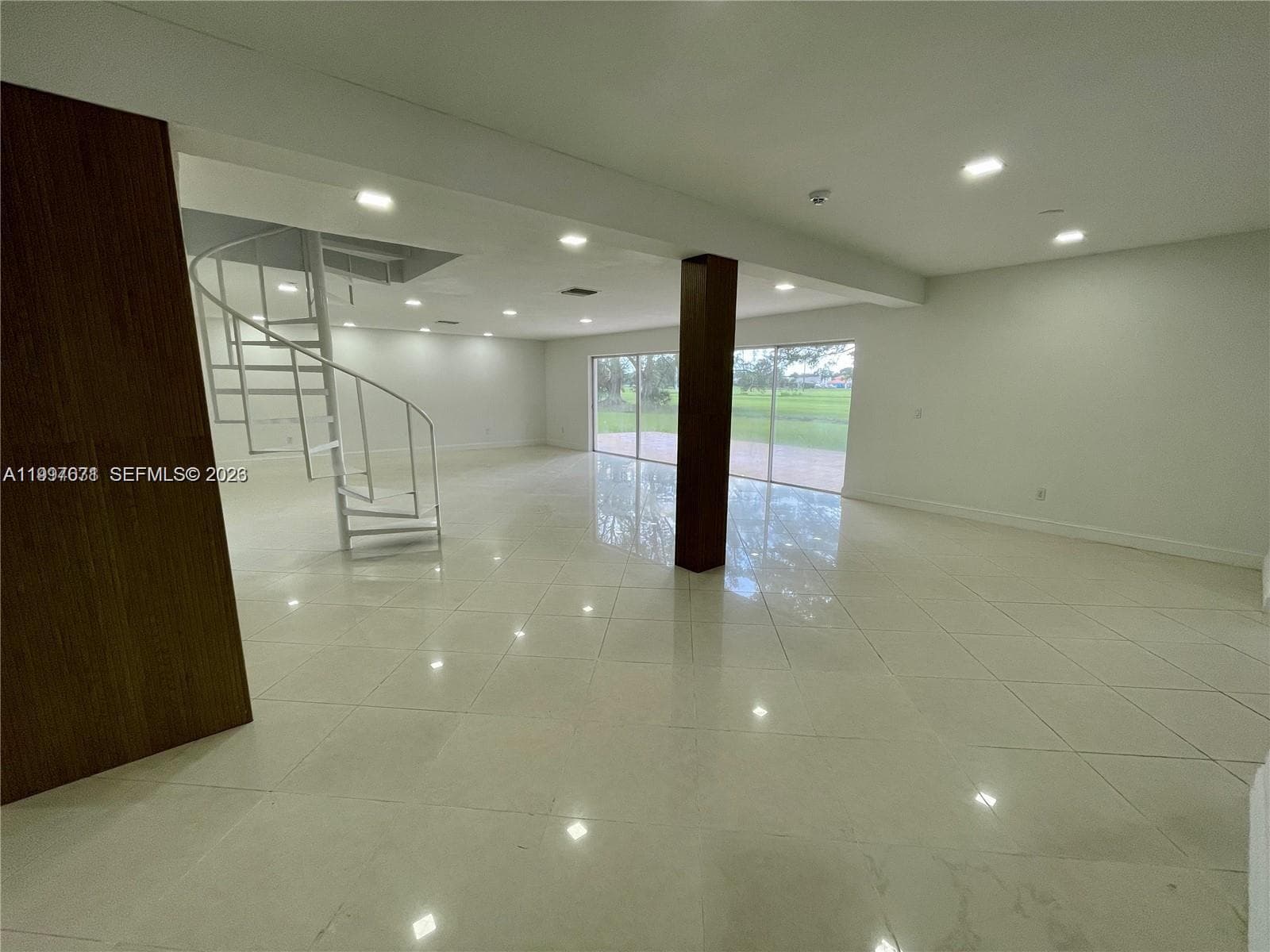19740 W Saint Andrews Dr, Hialeah FL 33015 — 26
