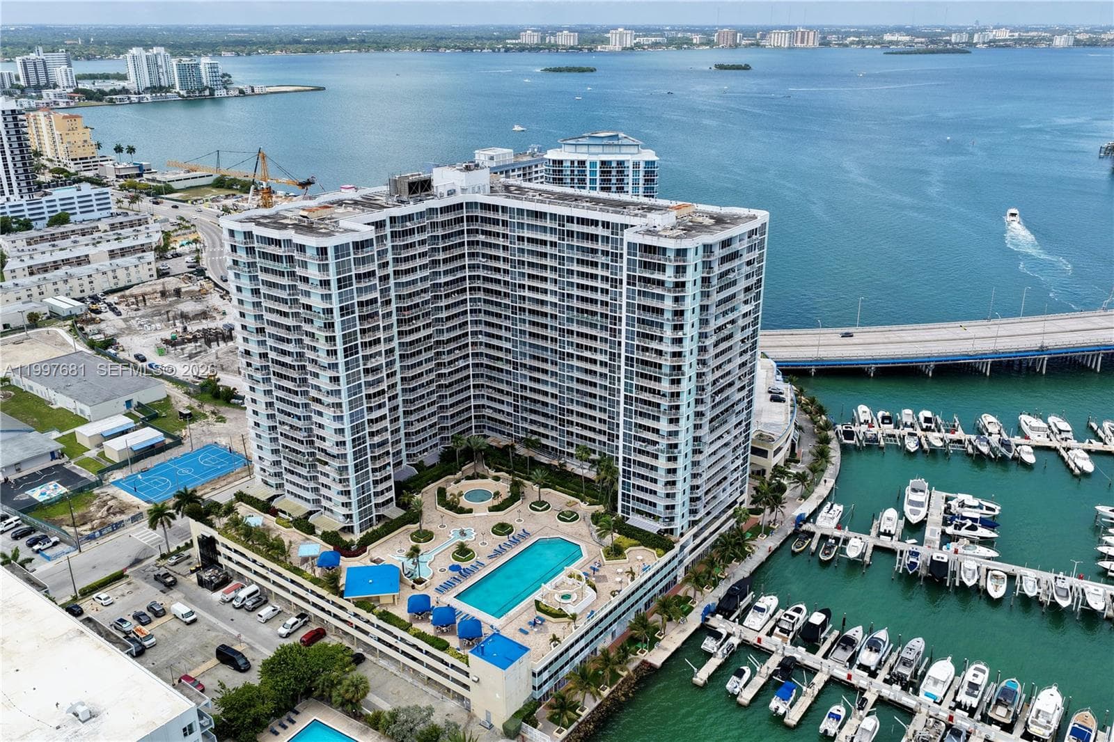 7601 E Treasure Dr # 2319, North Bay Village FL 33141 — 12