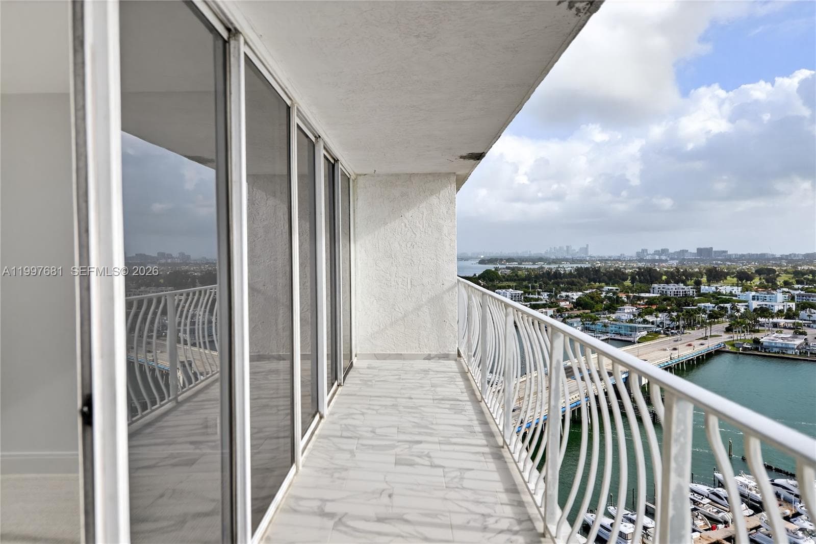 7601 E Treasure Dr # 2319, North Bay Village FL 33141 — 37