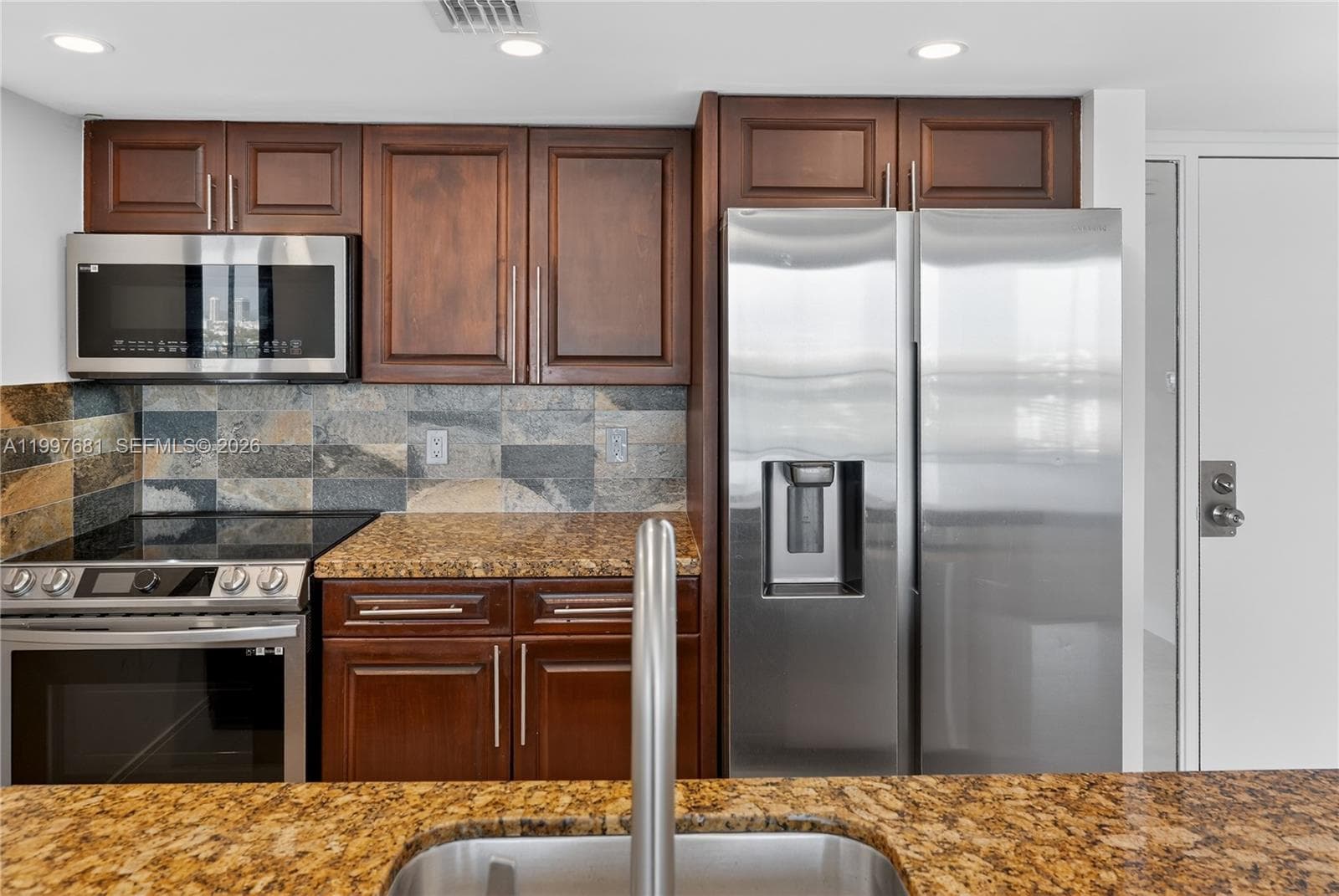 7601 E Treasure Dr # 2319, North Bay Village FL 33141 — 8