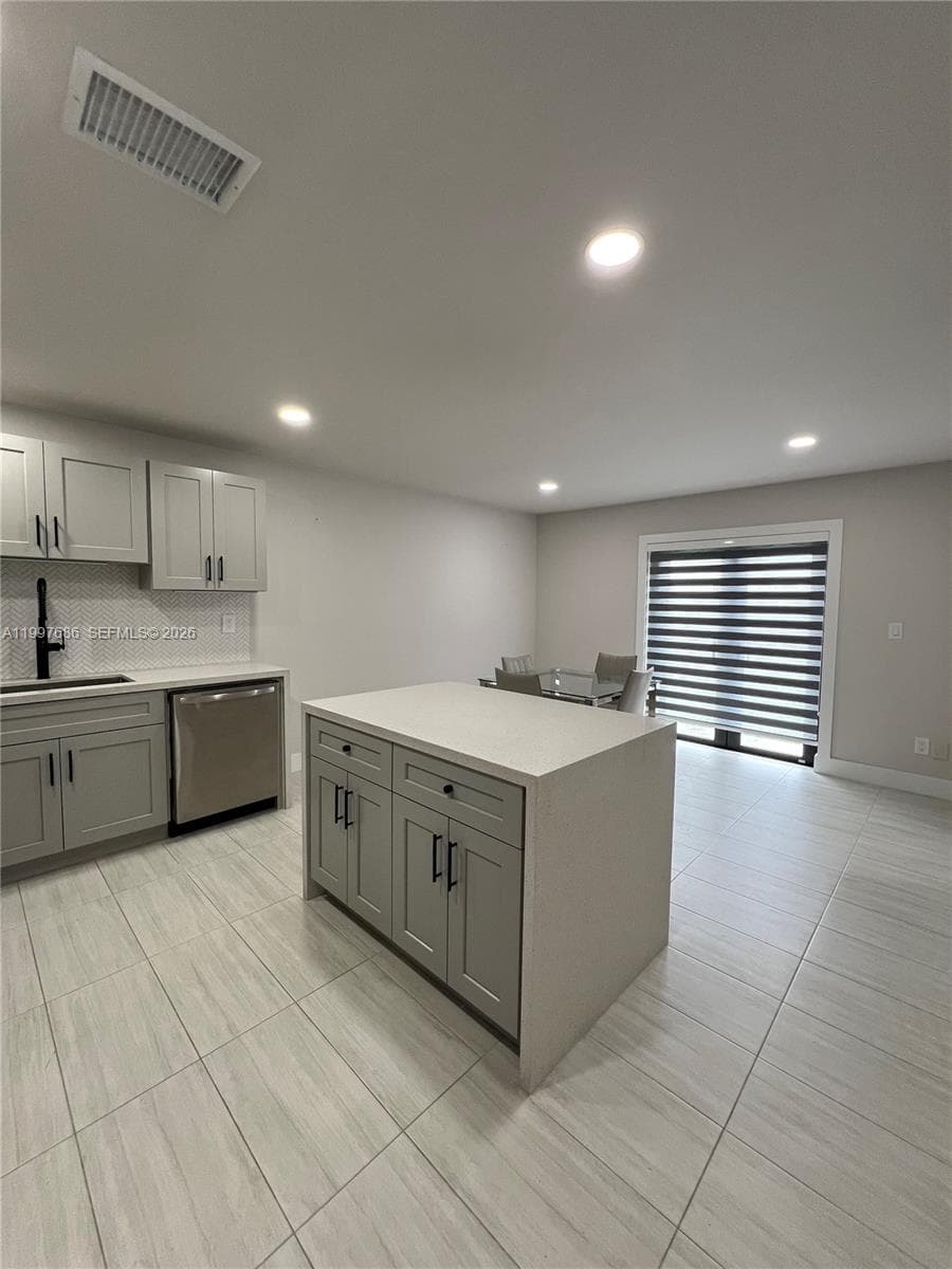 3826 SW 107th Ave # 2, Miami FL 33165 — 9