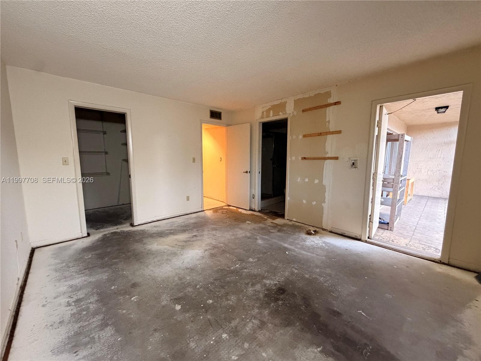 17000 NW 67th Ave # 115, Hialeah FL 33015 — 22