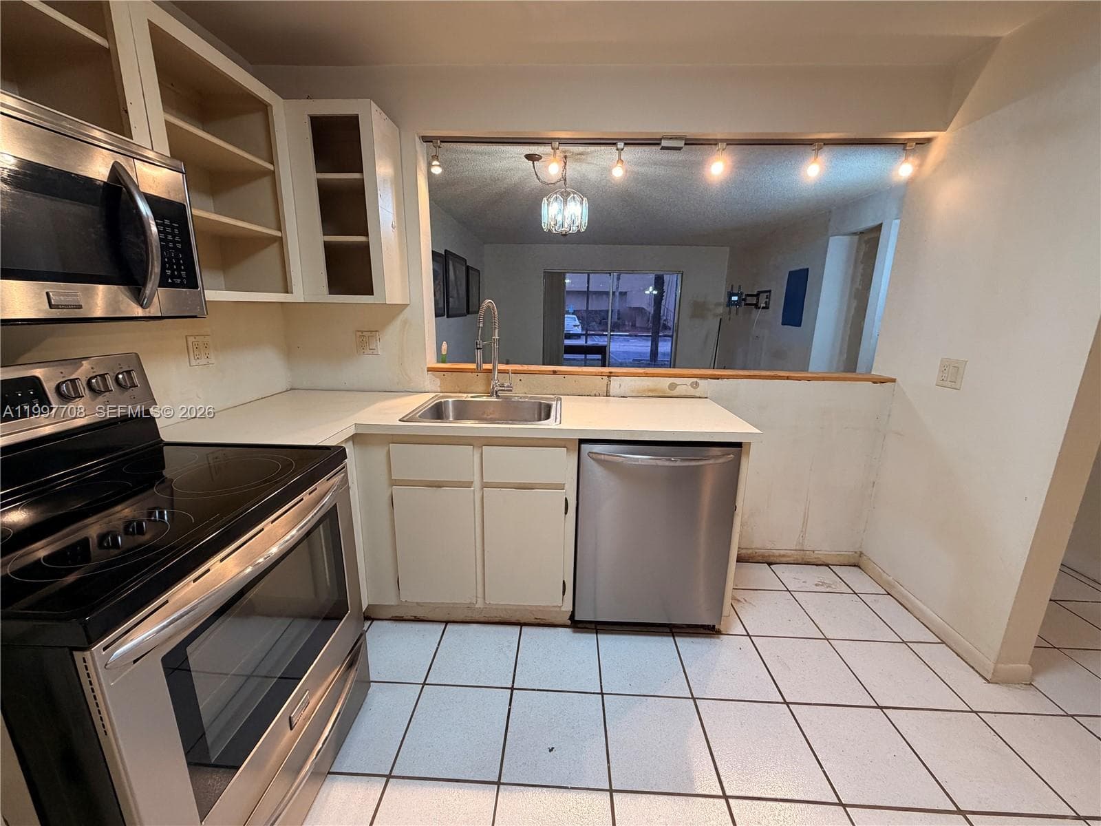 17000 NW 67th Ave # 115, Hialeah FL 33015 — 7