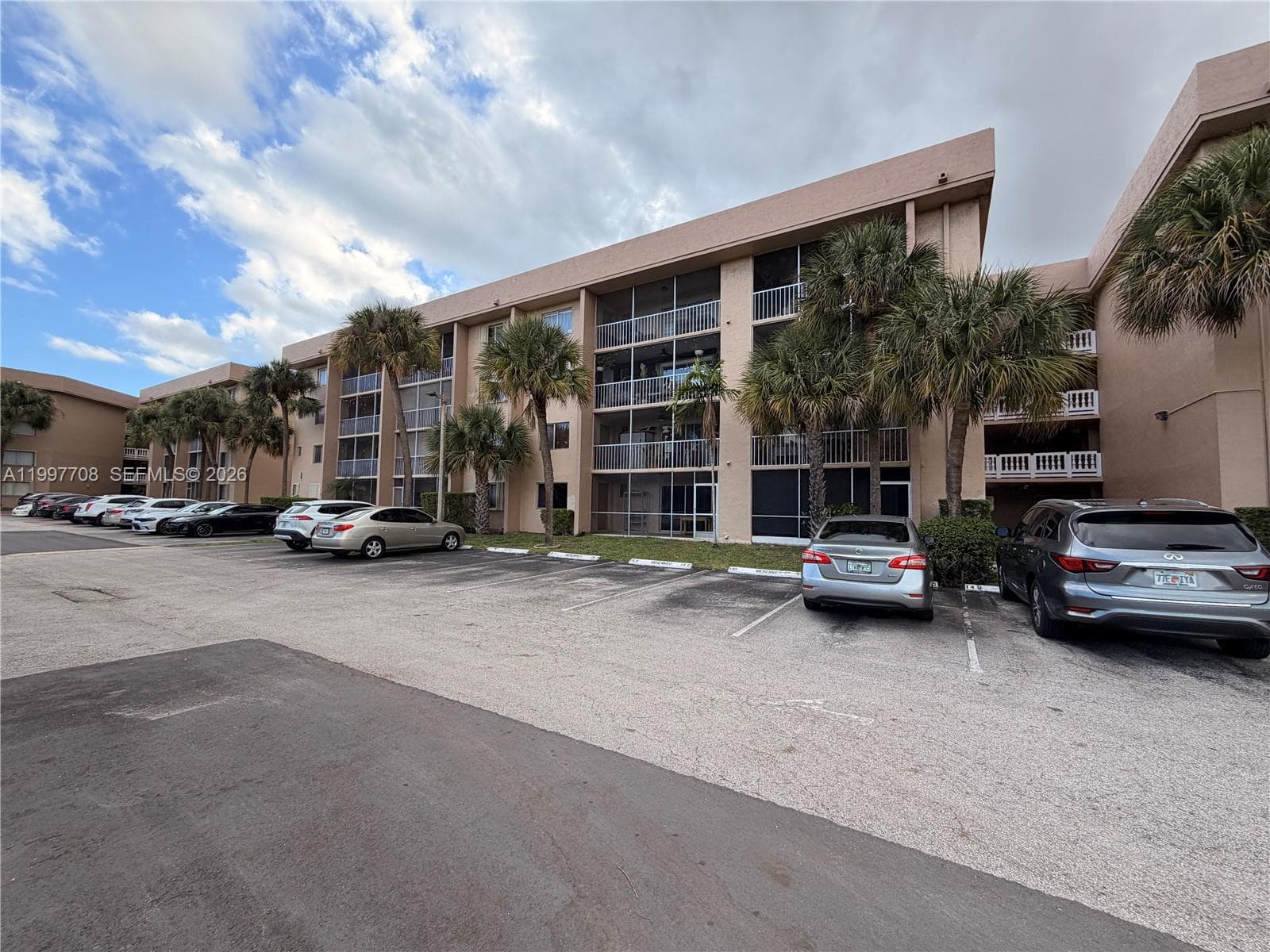 17000 NW 67th Ave # 115, Hialeah FL 33015 — 1