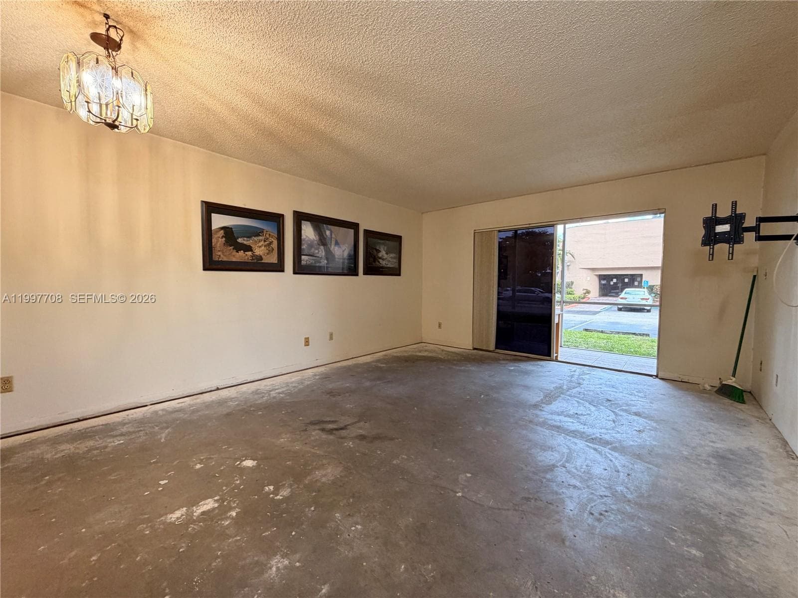 17000 NW 67th Ave # 115, Hialeah FL 33015 — 11