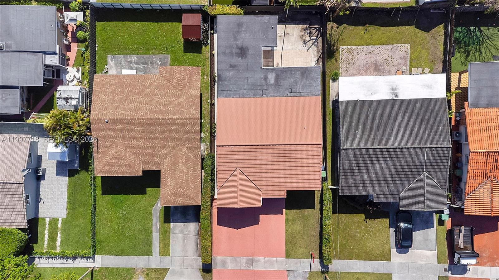 3827 SW 88th Ct, Miami FL 33165 — 32