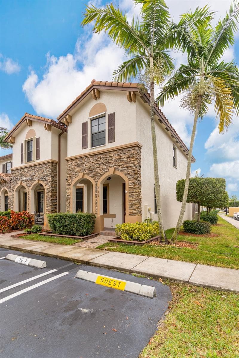 3202 SE 6th St, Homestead FL 33033 — 2