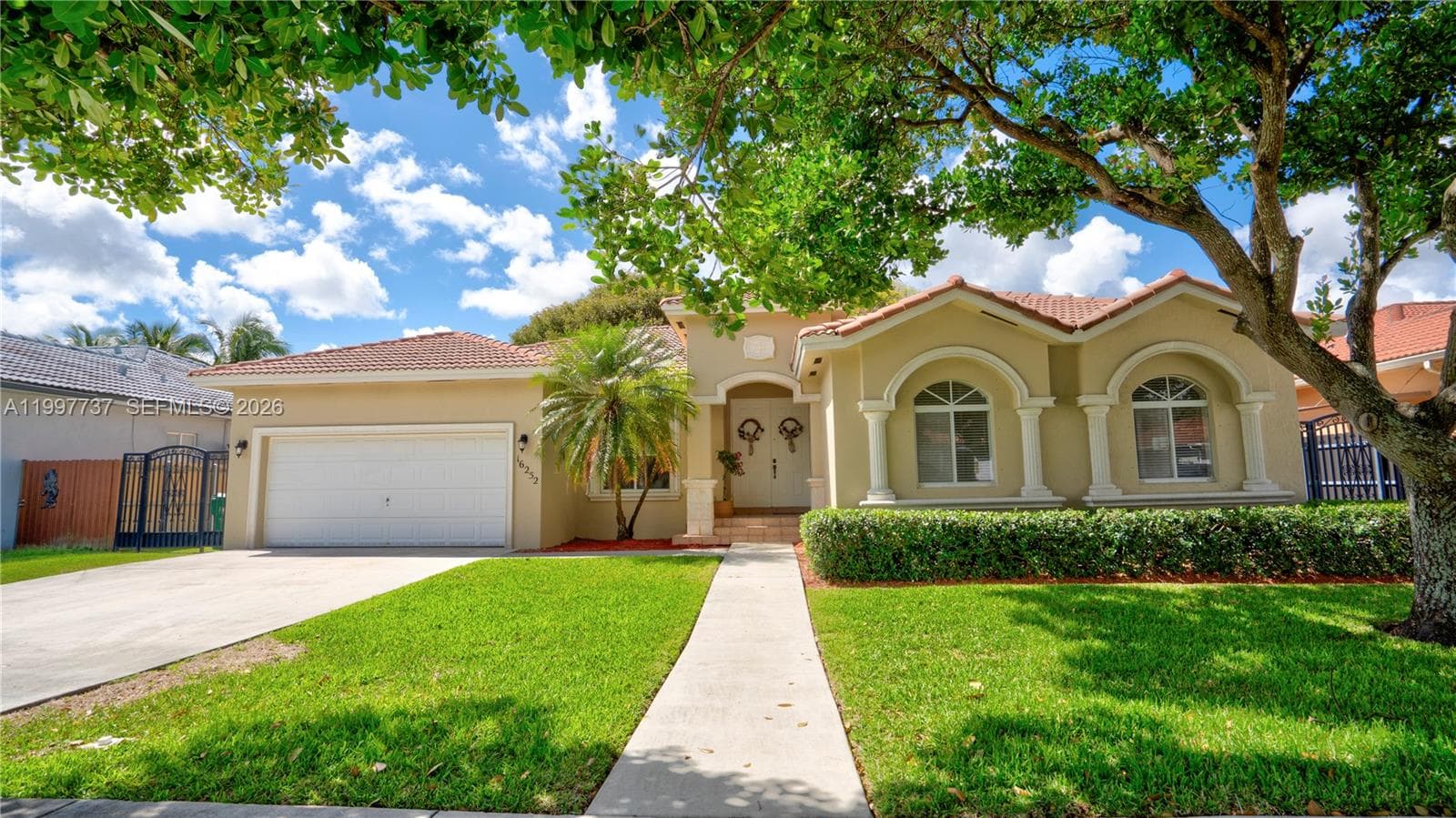 16252 SW 42nd Ter, Miami FL 33185 — 3