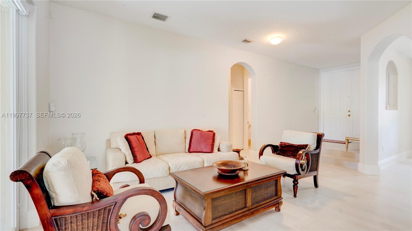 16252 SW 42nd Ter, Miami FL 33185 — 19