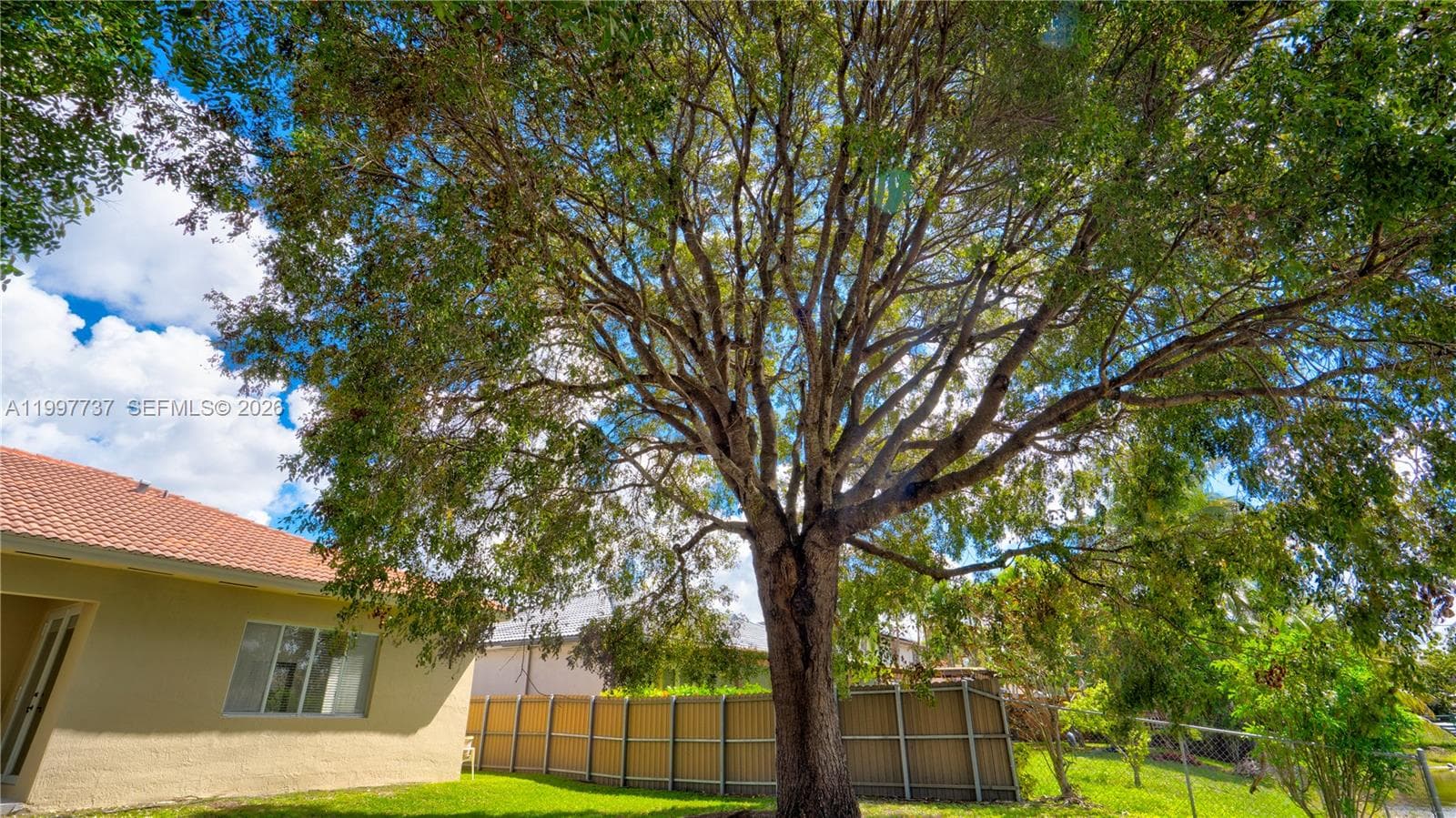 16252 SW 42nd Ter, Miami FL 33185 — 8