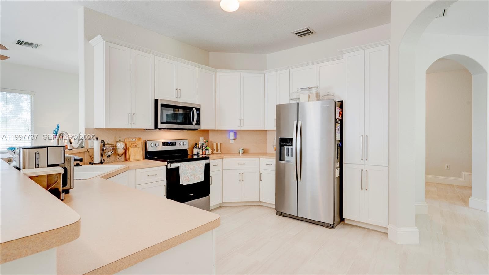 16252 SW 42nd Ter, Miami FL 33185 — 25