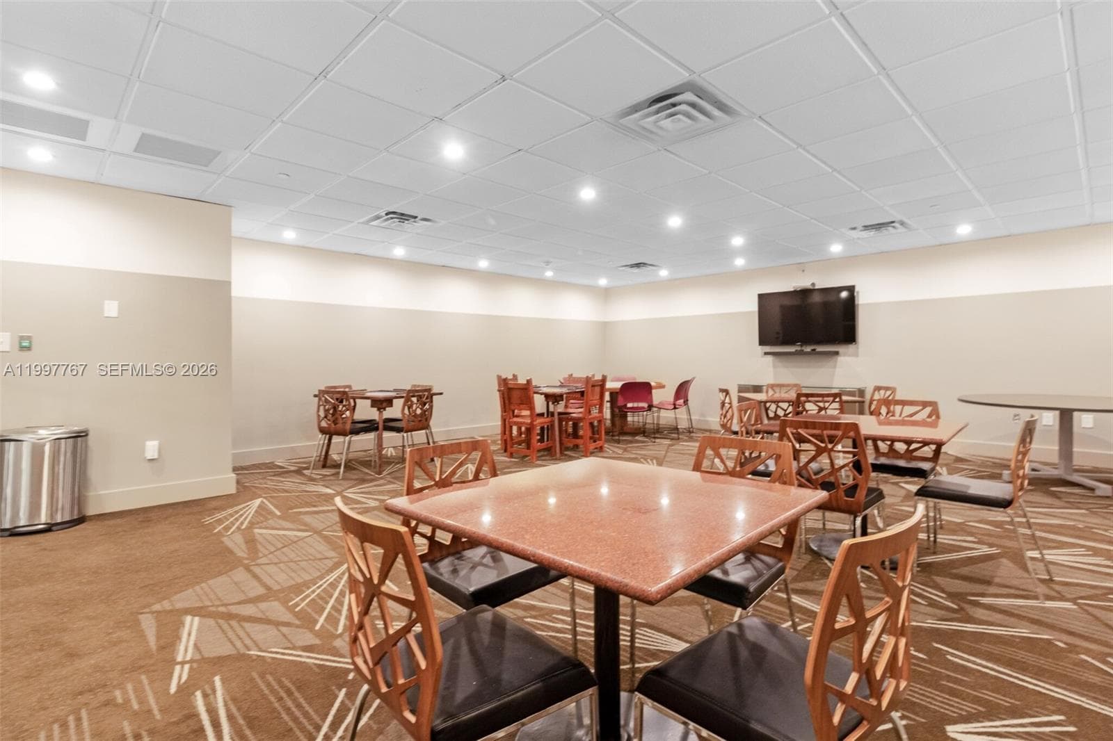 5701 Collins Ave # 1707, Miami Beach FL 33140 — 42