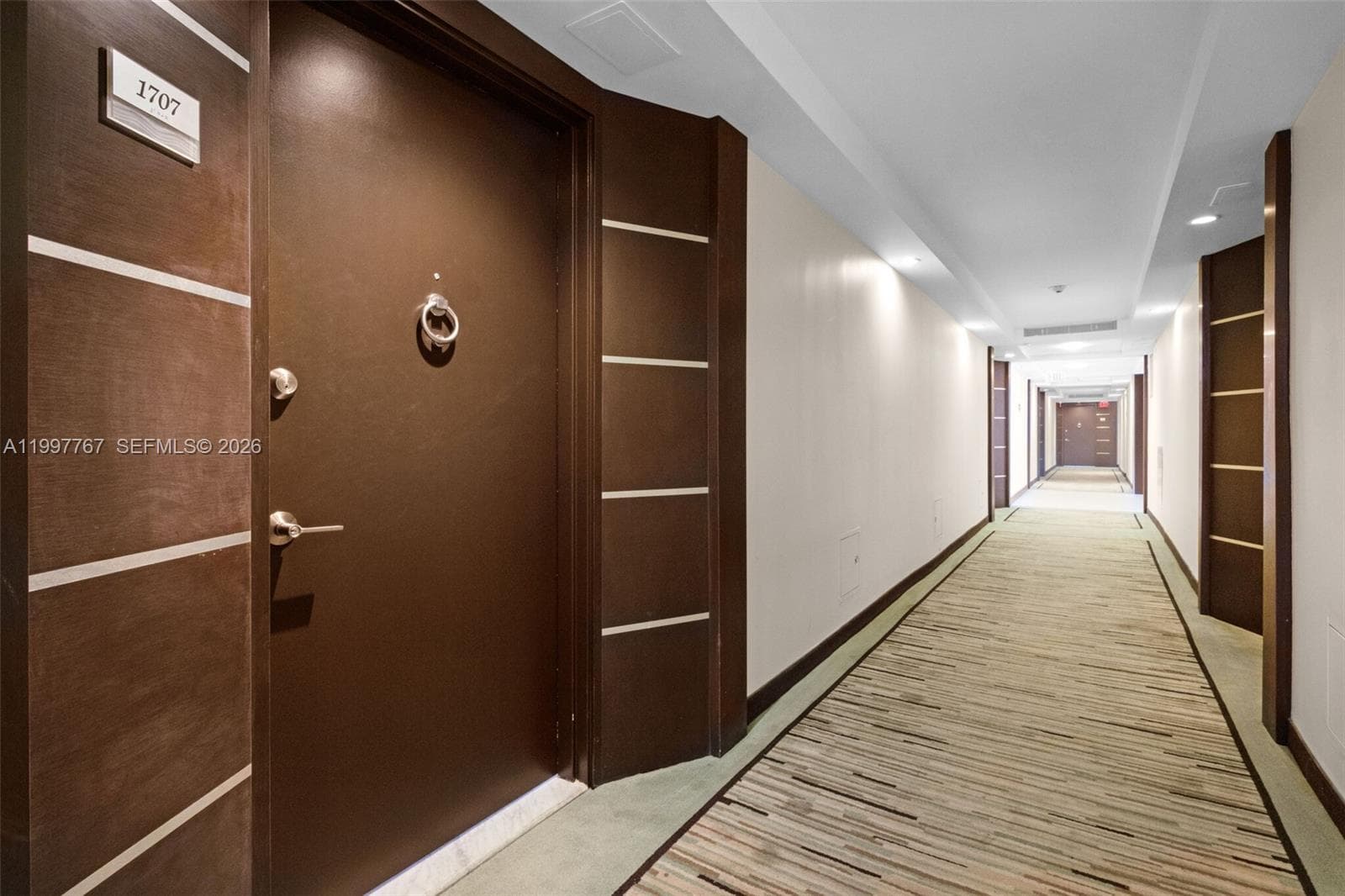 5701 Collins Ave # 1707, Miami Beach FL 33140 — 32