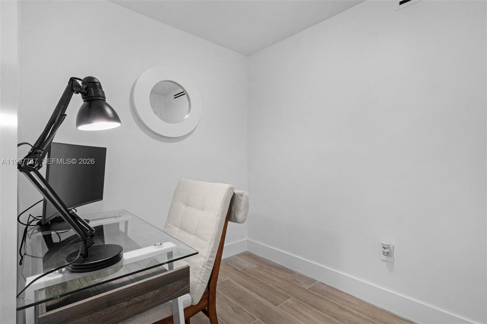 5701 Collins Ave # 1707, Miami Beach FL 33140 — 24